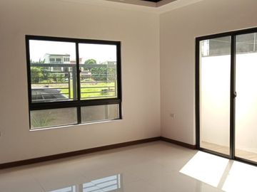 120sqm House and lot For sale (Ready For Occupancy) with 5 Bedrooms 4 Bathrooms 1 Garage in Greenwoods Pasig City (PH2822)