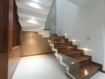 CASA RESIDENCIAL, EN ALTOZANO