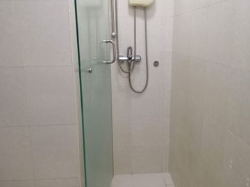 Cheap Condo for Sale in Makati below market value with rental income
