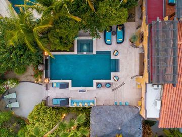 Villa de lujo, vista al mar, alberca, jardín, terraza, en venta San Jose del Cabo.
