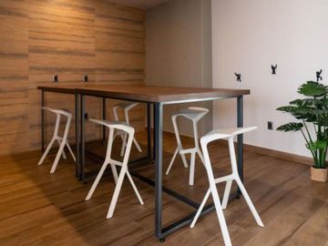 Condominio con terraza amplia, cuarto de servicio con baño completo, cuarto de tv, Gimnasio,  Alberca, pre-construccion Zibata, Queretaro.