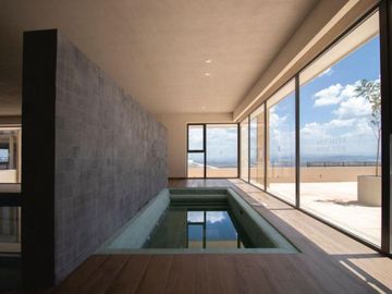 Condominio con terraza amplia, cuarto de servicio con baño completo, cuarto de tv, Gimnasio,  Alberca, pre-construccion Zibata, Queretaro.