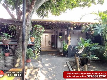 Se vende casa amplia Barrio Ricaurte, Buga-valle.