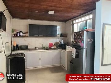 Se vende casa amplia Barrio Ricaurte, Buga-valle.
