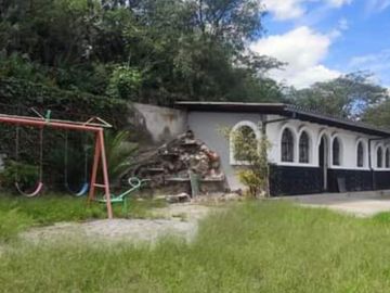 VENDO CASA-QUINTA, SECTOR GUAYLLABAMBA, CON AMPLIO TERRENO, IDEAL PARA LA FAMILA