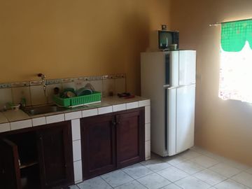 VENDO CASA-QUINTA, SECTOR GUAYLLABAMBA, CON AMPLIO TERRENO, IDEAL PARA LA FAMILA