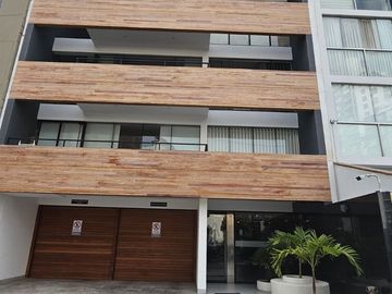 Departamento Flat en Venta con Vista Lateral Al Mar en Miraflores