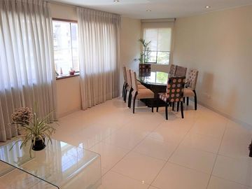 Surco MONTERRICO - Venta Departamento 2do. PISO - 140m² de 4Dorm+2Cocheras Paralelas Excelente ubicación