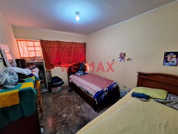 Casa a Precio de Terreno en Venta Cerca a UCV SJL