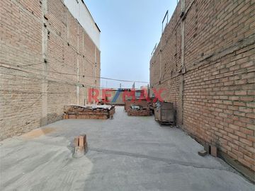 Casa a Precio de Terreno en Venta Cerca a UCV SJL