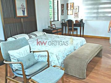House & Lot in Loyola Grand Villas, Quezon City