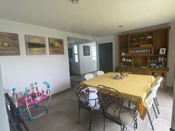 CASA EN VENTA EN LA MAGISTERIAL