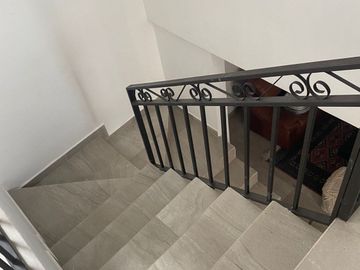 CASA EN VENTA EN LA MAGISTERIAL