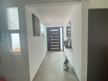 CASA EN VENTA EN LA MAGISTERIAL