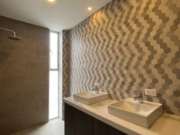 Casa en venta en la Urb. Graciela Eguiguren