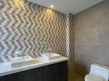 Casa en venta en la Urb. Graciela Eguiguren
