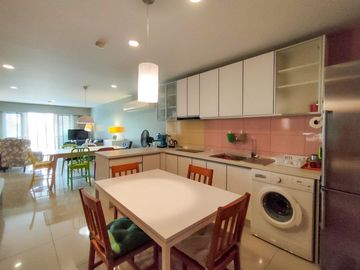 For sale, luxury condo, Panna Residence Nimman, in the heart of Chiang Mai's economic area