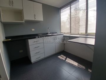 Alquiler de Oficina en La Molina – Centro Empresarial “ONE”
