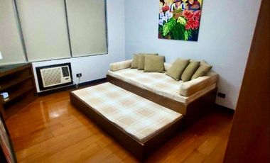 BGC Jewel: Fairways Tower 2 Bedroom Condominium for Rent. Fully Furnished, 82sqm on the 27th Floor. Don’t Miss Out – Inquire Today!