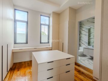 Manila Southwoods 5BR for Sale