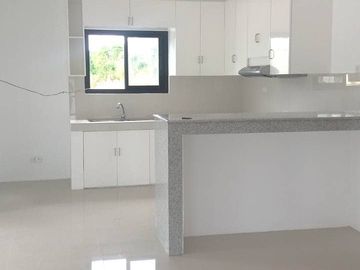 5Bedroom Accessible Single Detached House and Lot near Tanauan City Exit