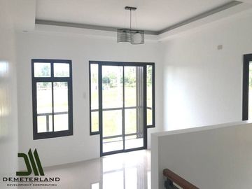5Bedroom Accessible Single Detached House and Lot near Tanauan City Exit