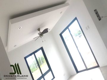 5Bedroom Accessible Single Detached House and Lot near Tanauan City Exit