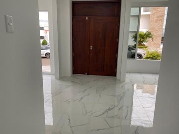 Casa de Venta en Vía San Mateo, Manta, Ecuador