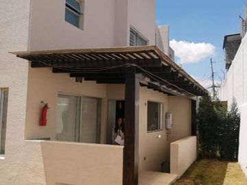 OPORTUNIDAD CASA AMPLIA 260m2 3 HABITACIONES SAN JUAN CUMBAYA