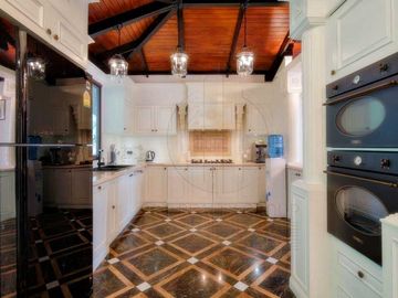 Sale Ayara Surin Villa