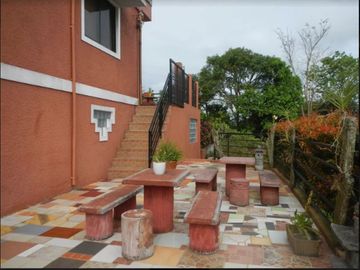 Tagaytay City Big House For Sale 1,000 sqm