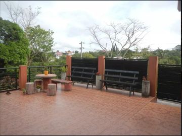 Tagaytay City Big House For Sale 1,000 sqm