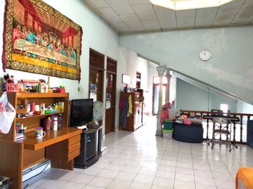 Rumah Induk dan Kos dekat Banyak Kampus dan Amplaz