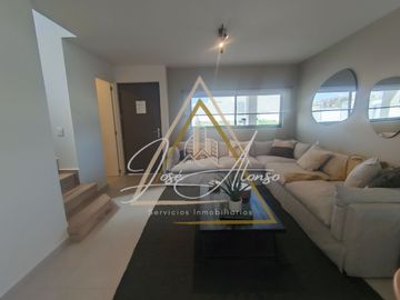Casa en Queretaro con estacionamiento semitechado ppasillo lateral Entrega Inmediata Zire Zona Zakia condominio con alberca