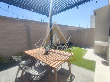 Casa en Queretaro con estacionamiento semitechado ppasillo lateral Entrega Inmediata Zire Zona Zakia condominio con alberca
