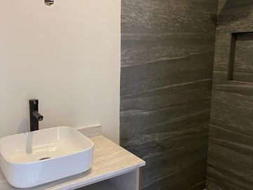 Venta casa nueva y acabados de lujo., San Mateo Atenco.  EDOMEX, Fraccionamiento la Esmeralda.