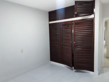 VENDO CASA DE UN PISO EN LA URB.PIURA