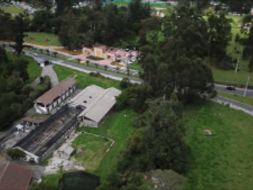 Vendo 37.700 M2 en el Valle de Los Chillos, sector San Luis Shopping, 9 9 9 0 1 0 2 3 2
