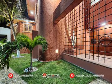 CASA EN VENTA CON ALBERCA Y JARDÍN AMPLIOS ESPACIOS JARDINES DE MOCAMBO
