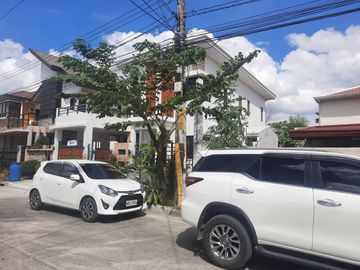 NEWLY BUILT FURNISHED MODERN HOME NEAR SM AND MCARTHUR HWAY SAN FERNANDO
