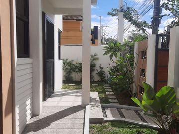 NEWLY BUILT FURNISHED MODERN HOME NEAR SM AND MCARTHUR HWAY SAN FERNANDO