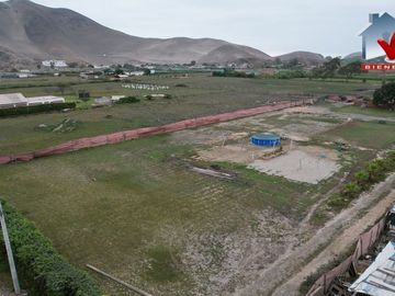 Terreno de 9200 m2 (reales) Ideal para proyectos Altura del Km 87 de la Panamericana Sur en Mala en Cañete. A solo 5 minutos de Asia. Excelente oportu