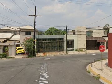 ¡Remate Bancario! En Fracc. Cumbres 5° Sector Monterrey, N.L.  ¡¡¡OPORTUNIDAD!!!
