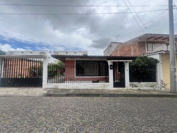 Ibarra - Casa de Venta en La Victoria