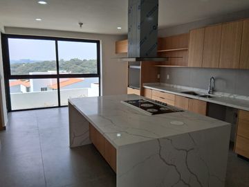 VENDO CASA NUEVA BOSQUE ESMERALADA UNICA