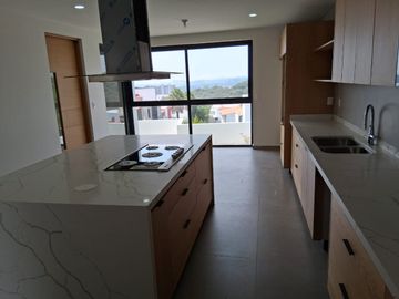 VENDO CASA NUEVA BOSQUE ESMERALADA UNICA