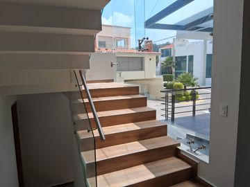 VENDO CASA NUEVA BOSQUE ESMERALADA UNICA