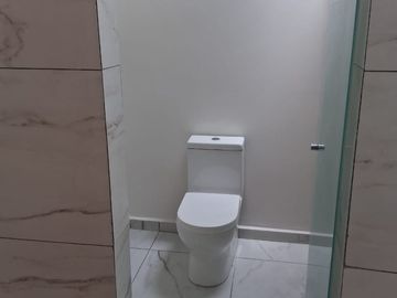 VENDO CASA NUEVA BOSQUE ESMERALADA UNICA