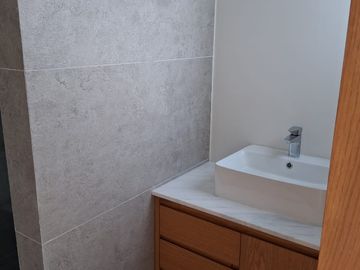 VENDO CASA NUEVA BOSQUE ESMERALADA UNICA