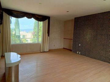 CASA  VENTA BUGAMBILIAS  OPORTUNIDAD ZAPOPAN JAL.